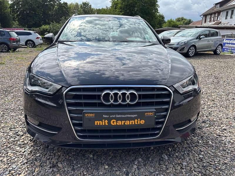 Braun Gebraucht 2015 Audi A3 Sportback Attraction Kombi | 11.900 € (Fairer Preis) - Bild 1/4