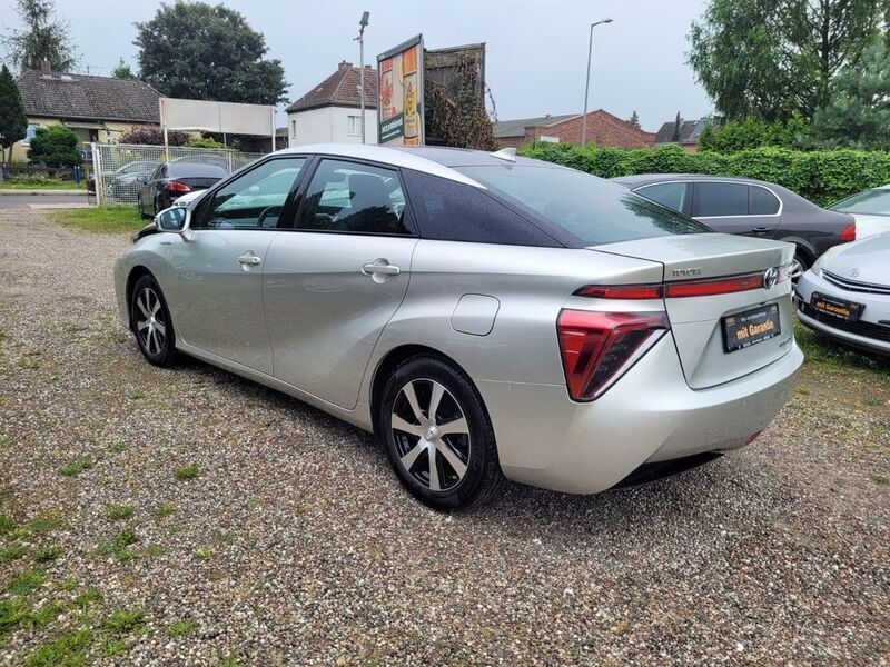 Gebraucht Toyota Mirai 75 PS (55 kW) 2019 Silber Limousine