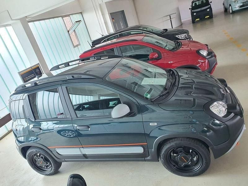 Gebraucht Fiat Panda Garmin 69 PS (50 kW) 2024 Grün Limousine