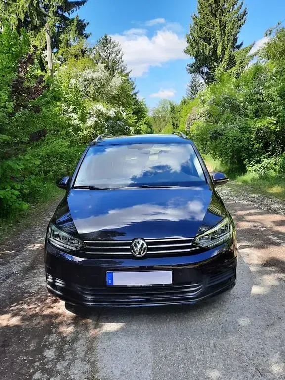 Gebraucht VW Touran 150 PS (110 kW) 2017 Schwarz Van / Kleinbus