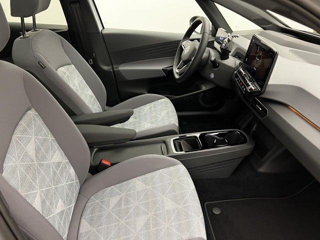 Gebraucht VW ID.3 Pro Performance 150 kW (204 PS) 2023 Gletscherweiss metallic (white), metallic Kleinwagen