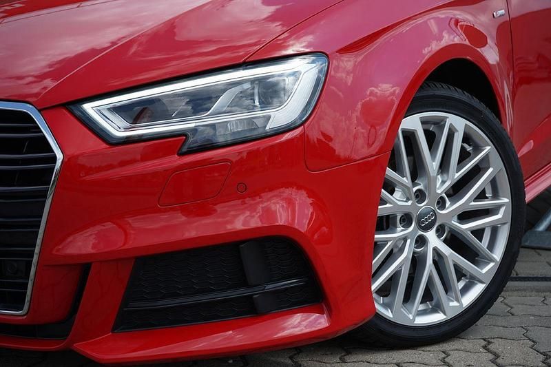 Gebraucht Audi A3 Sportback 150 PS (110 kW) 2017 Rot Kleinwagen