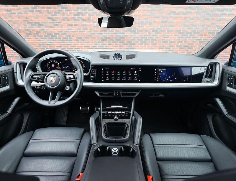 Gebraucht Porsche Cayenne Coupe 470 PS (345 kW) 2024 Blau Coupé