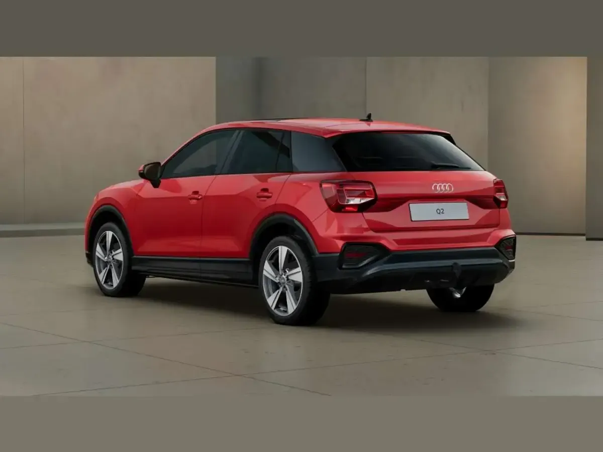 Gebraucht Audi Q2 Advanced 150 PS (110 kW) 2025 Rot SUV