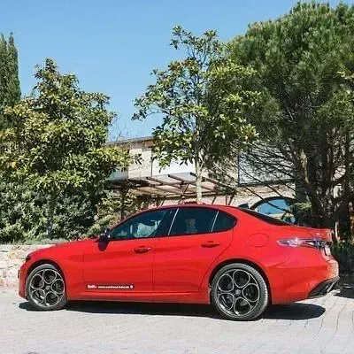 Gebraucht Alfa Romeo Giulia 280 PS (205 kW) 2026 Rot Limousine