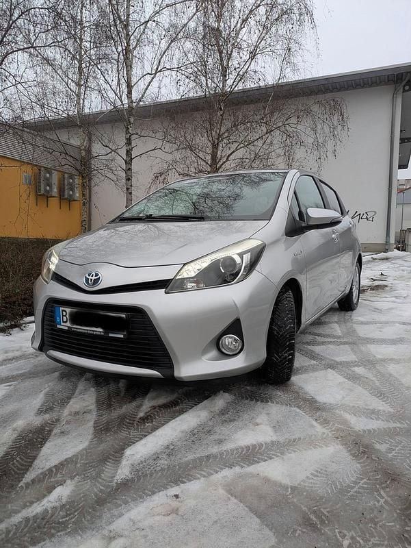 Gebraucht Toyota Yaris Hybrid 2014 Silber Kleinwagen