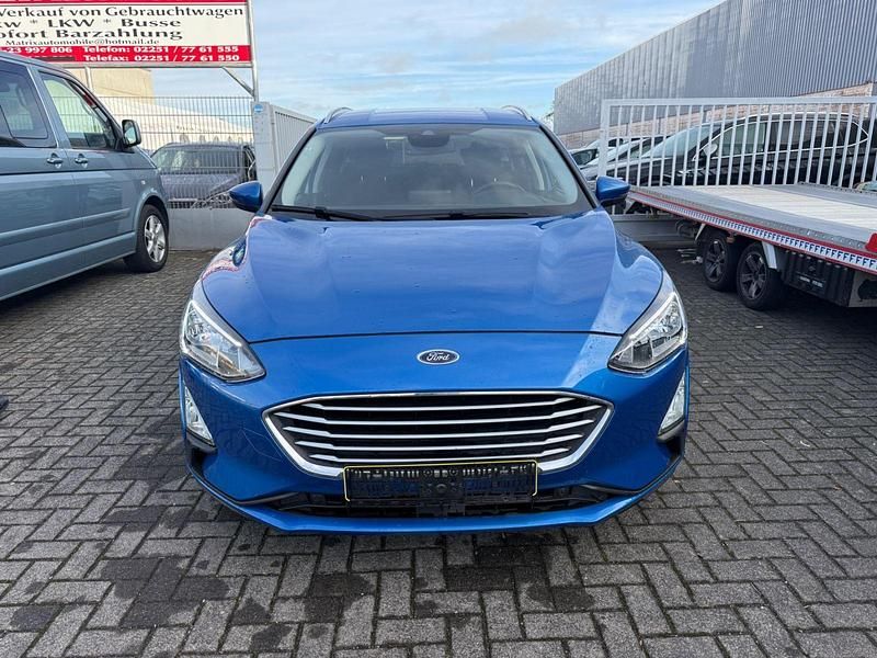 Gebraucht Ford Focus Cool & Connect 125 PS (91 kW) 2021 Blau Kombi