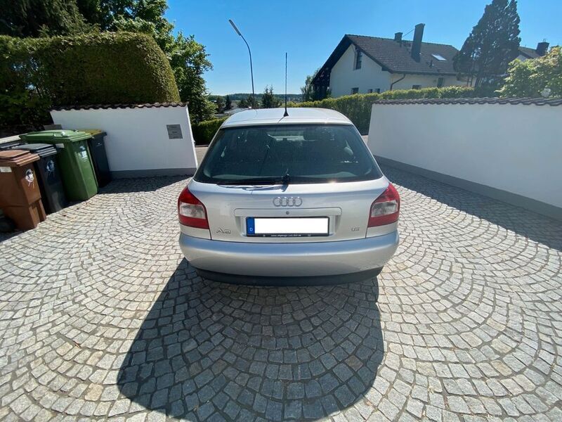 Silber Gebraucht 2002 Audi A3 Limousine | 3.200 € (Fairer Preis) - Bild 1/4