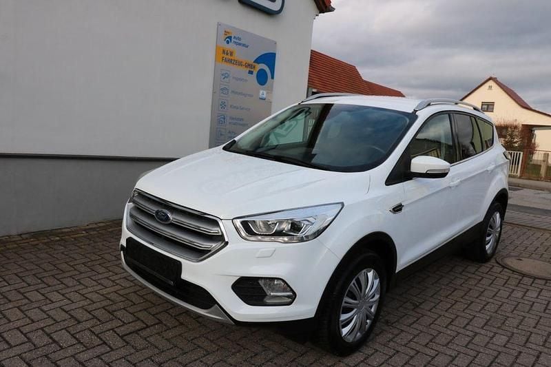 Gebraucht Ford Kuga Cool & Connect 150 PS (110 kW) 2019 Weiß SUV