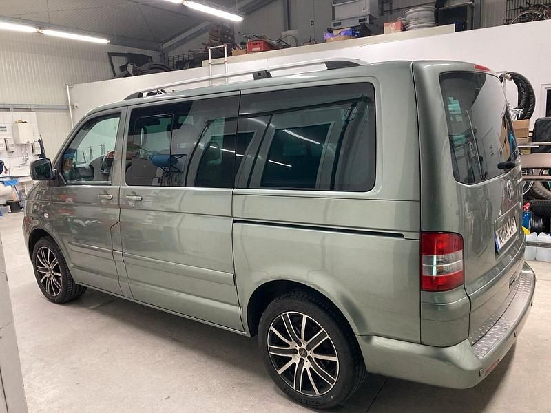 Gebraucht VW Multivan Highline 174 PS (127 kW) 2007 Grün Van