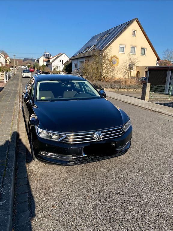 Schwarz Gebraucht 2019 VW Passat Comfortline Kombi | 15.600 € (Fairer Preis) - Bild 1/4