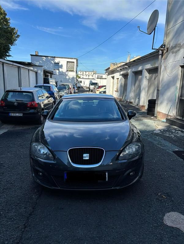 Grau Gebraucht 2011 Seat Leon Copa Kleinwagen | 4.500 € (Fairer Preis) - Bild 1/4