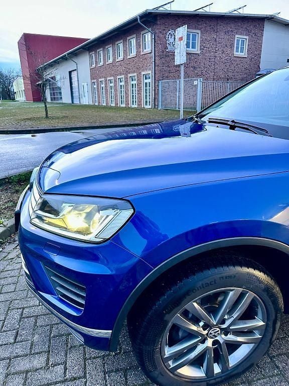 Gebraucht VW Touareg 262 PS (192 kW) 2017 Blau SUV