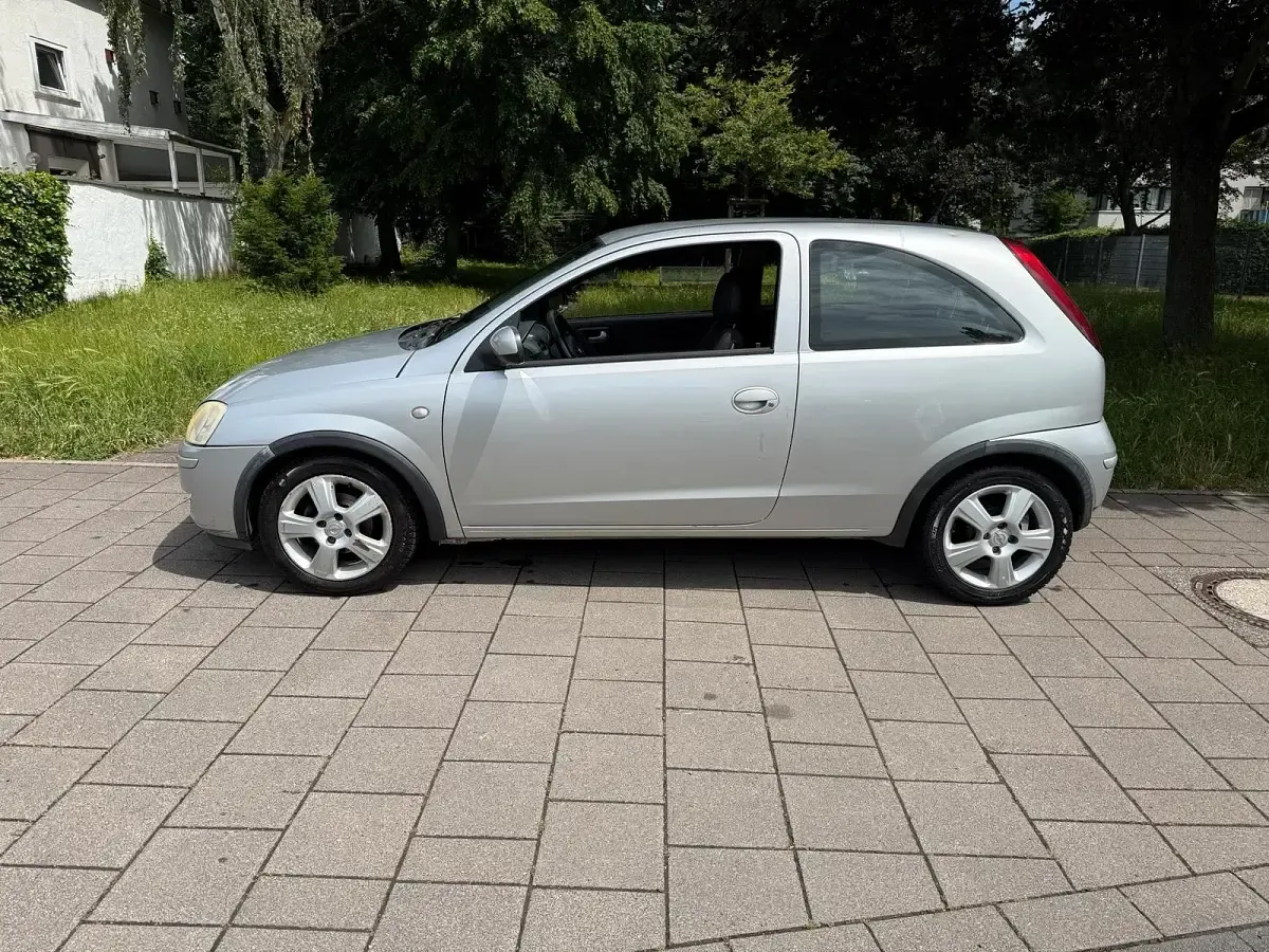 Gebraucht Opel Corsa 75 PS (55 kW) 2004 Grau Kleinwagen