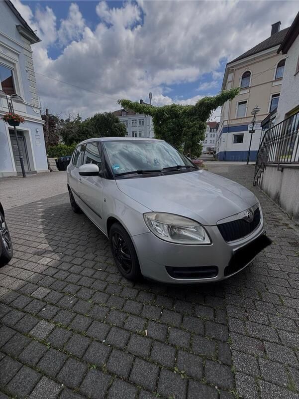 Silber Gebraucht 2007 Skoda Fabia Kleinwagen | 1.200 € (Guter Preis) - Bild 1/4