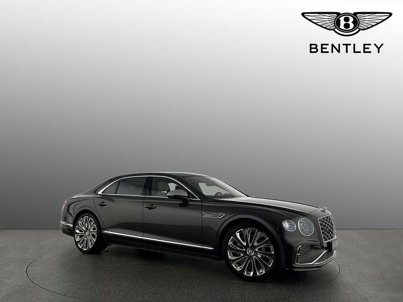 Braun Gebraucht 2025 Bentley Flying Spur Mulliner Limousine | 279.800 € - Bild 1/4