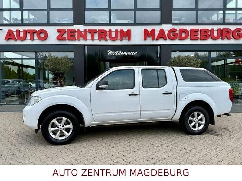 Weiß Gebraucht 2015 Nissan Navara XE Abholung | 17.800 € (Fairer Preis) - Bild 1/4