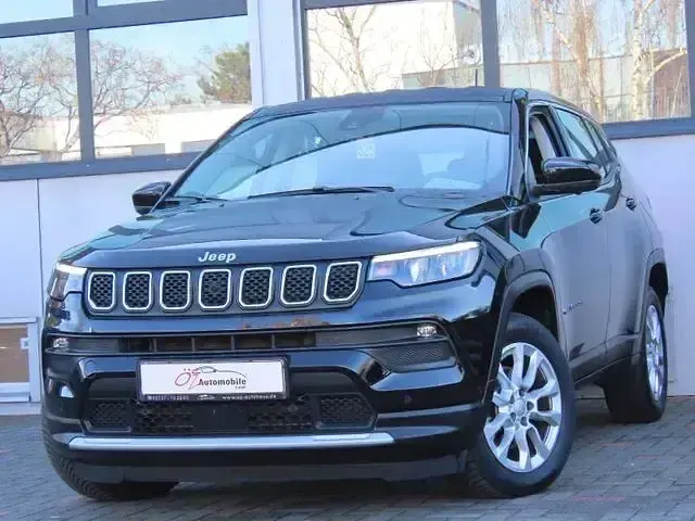 Gebraucht Jeep Compass 140 PS (102 kW) 2024 Schwarz SUV