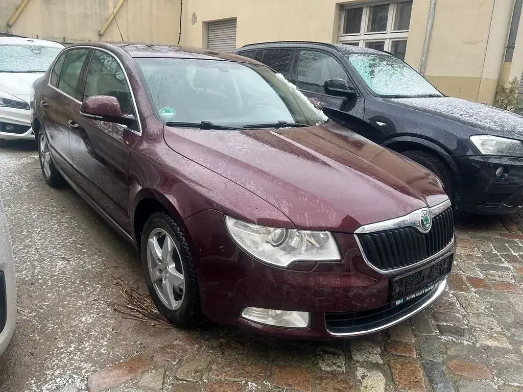 Gebraucht Skoda Superb Comfort 160 PS (117 kW) 2009 Rot Limousine