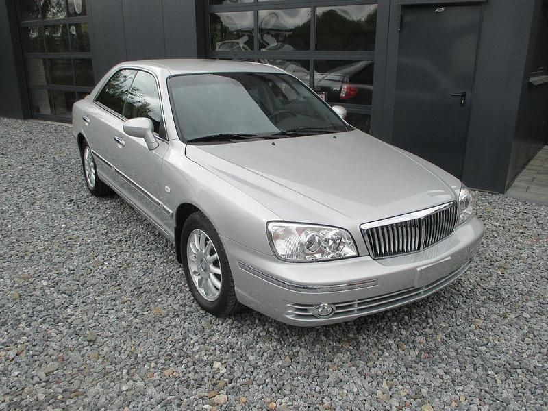 Silber Gebraucht 2005 Hyundai XG Limousine | 5.900 € - Bild 1/4