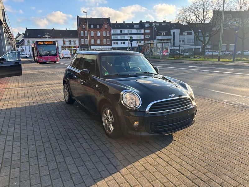 Gebraucht Mini ONE 75 PS (55 kW) 2011 Schwarz Kleinwagen