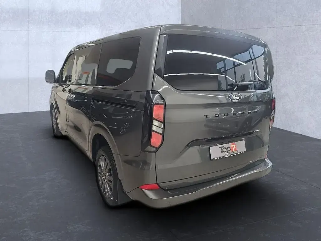 Gebraucht Ford Tourneo Custom Titanium 170 PS (125 kW) 2026 Grau Van