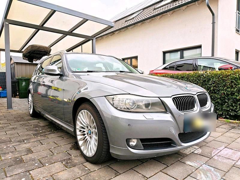 Gebraucht BMW 325 204 PS (150 kW) 2010 Grau Kombi