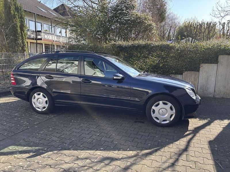 Gebraucht Mercedes C200 163 PS (119 kW) 2005 Blau Kombi