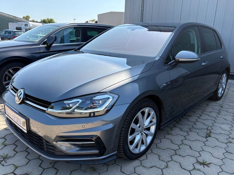 Indiumgrau metallic Gebraucht 2019 VW Golf VII Comfortline Limousine | 13.950 € (Etwas zu teuer) - Bild 1/4