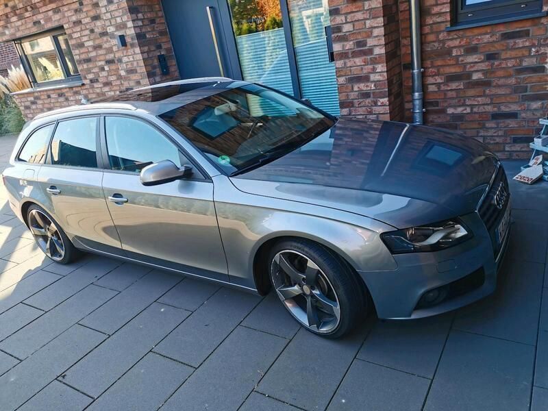Grau Gebraucht 2009 Audi A4 Kombi | 10.000 € (Teuer) - Bild 1/4