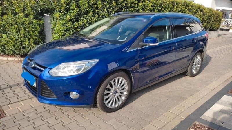 Blau Gebraucht 2014 Ford Focus Titanium Kombi | 5.100 € (Fairer Preis) - Bild 1/4