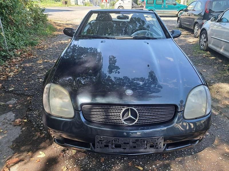 Gebraucht Mercedes SLK230 193 PS (141 kW) 1997 Schwarz Cabrio