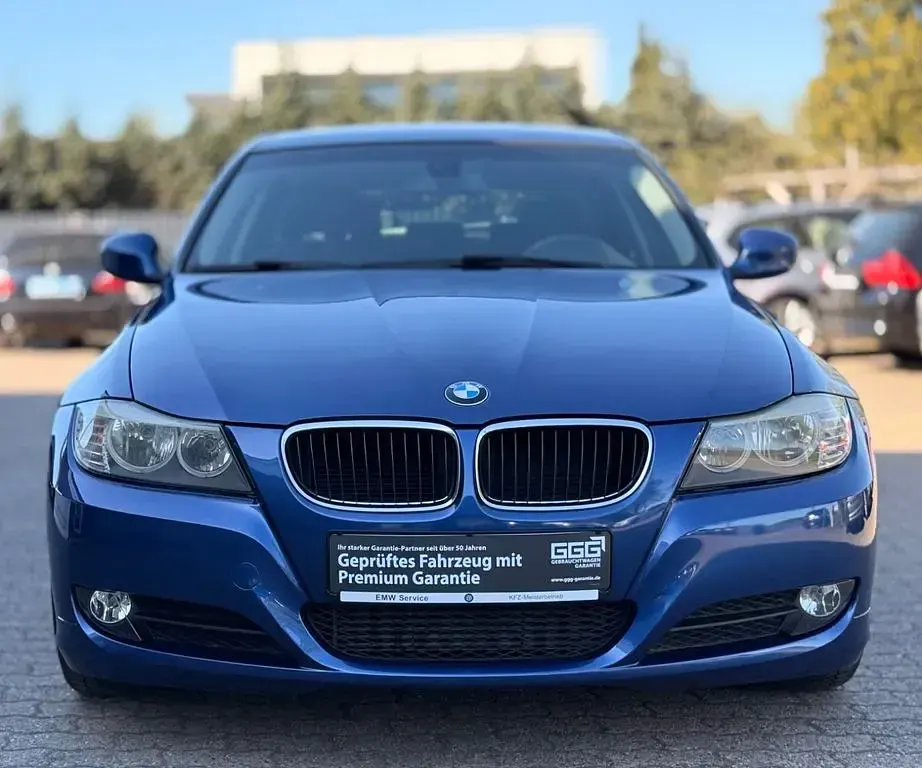 Używany BMW 320 Performance 184 KM (135 kW) 2010 Niebieski Sedan/Limuzyna