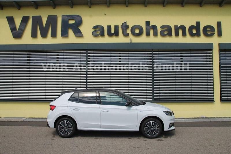 Weiß Gebraucht 2023 Skoda Fabia Monte Carlo Limousine | 19.690 € (Fairer Preis) - Bild 1/4