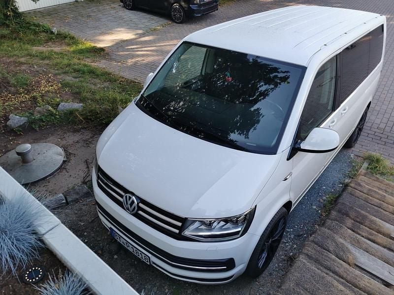 Weiß Gebraucht 2015 VW Multivan Highline Van | 25.500 € (Superpreis) - Bild 1/4