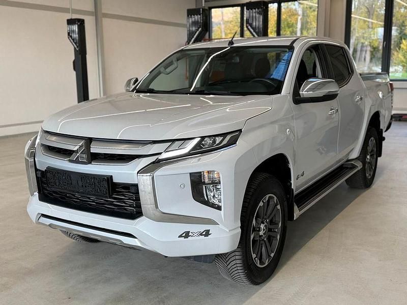 Weiß Gebraucht 2021 Mitsubishi L200 Spirit Abholung | 33.990 € (Fairer Preis) - Bild 1/4