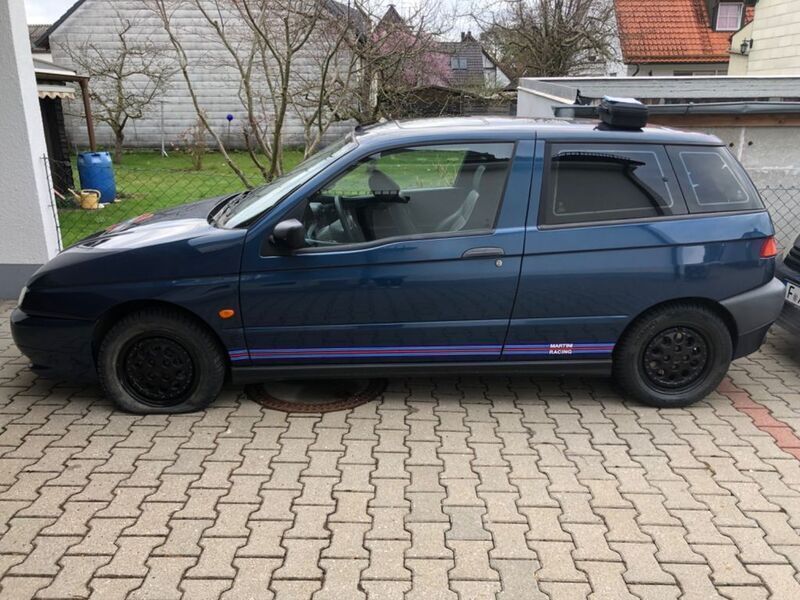 Gebraucht Alfa Romeo 145 103 PS (75 kW) 1999 Blau Kleinwagen