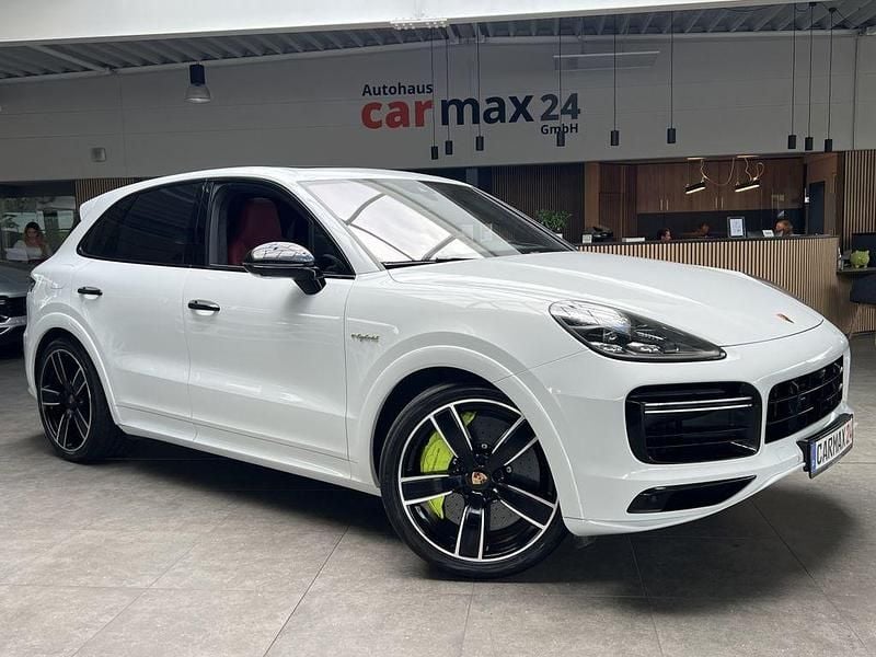 Weiß Gebraucht 2020 Porsche Cayenne Turbo S SUV | 89.740 € - Bild 1/4