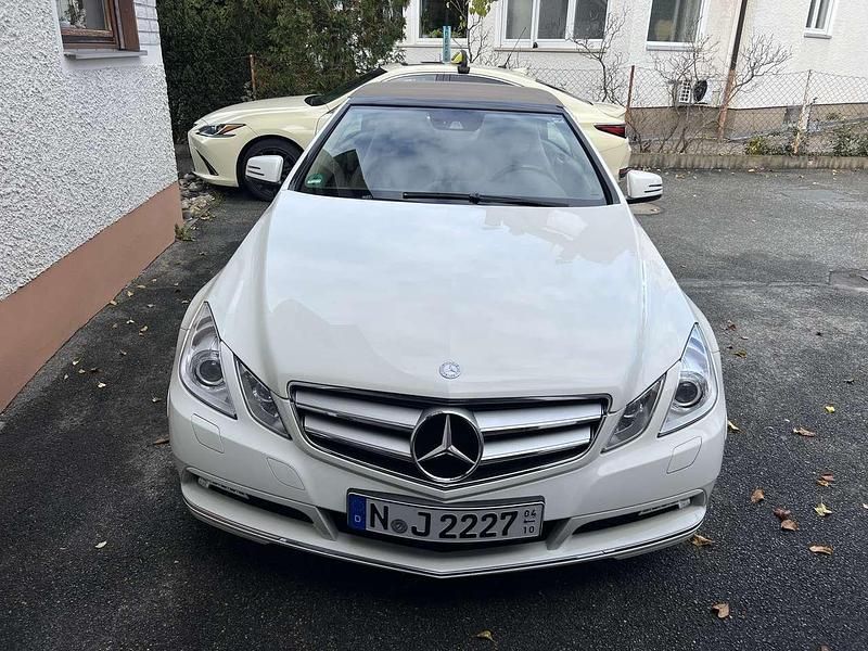 Gebraucht Mercedes E350 Edition 306 PS (225 kW) 2012 Weiß Cabrio