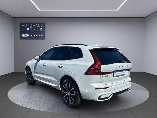 Gebraucht Volvo XC60 173 PS (127 kW) 2022 SUV