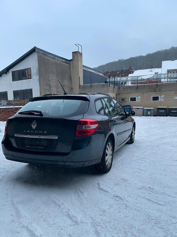 Gebraucht Renault Laguna III 140 PS (102 kW) 2010 Blau Kombi