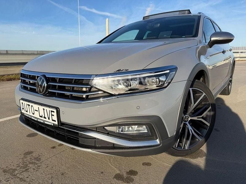 Grau Gebraucht 2023 VW Passat Alltrack Kombi | 26.990 € (Fairer Preis) - Bild 1/4