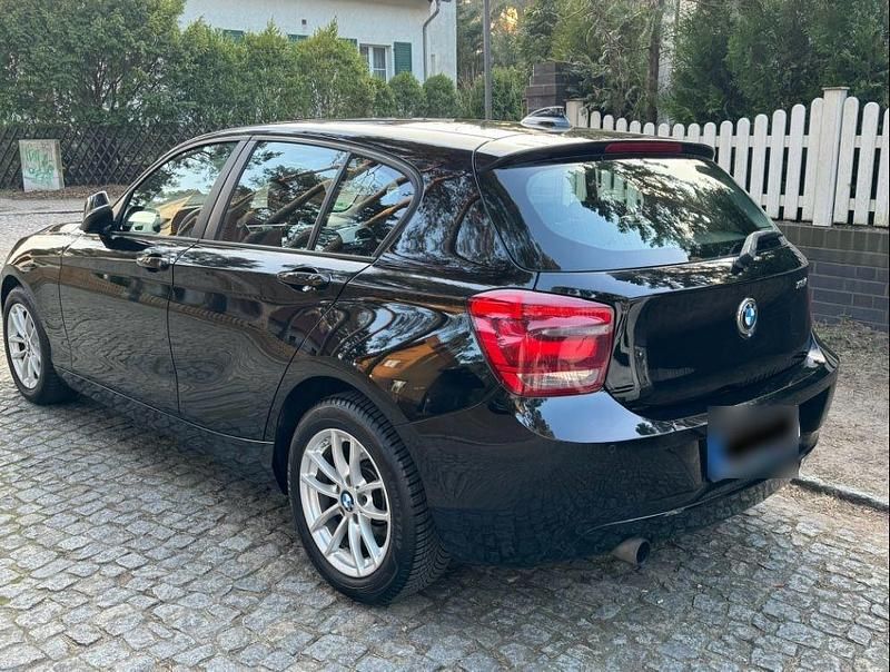 Gebraucht BMW 116 Sport Line 136 PS (100 kW) 2014 Schwarz Kleinwagen