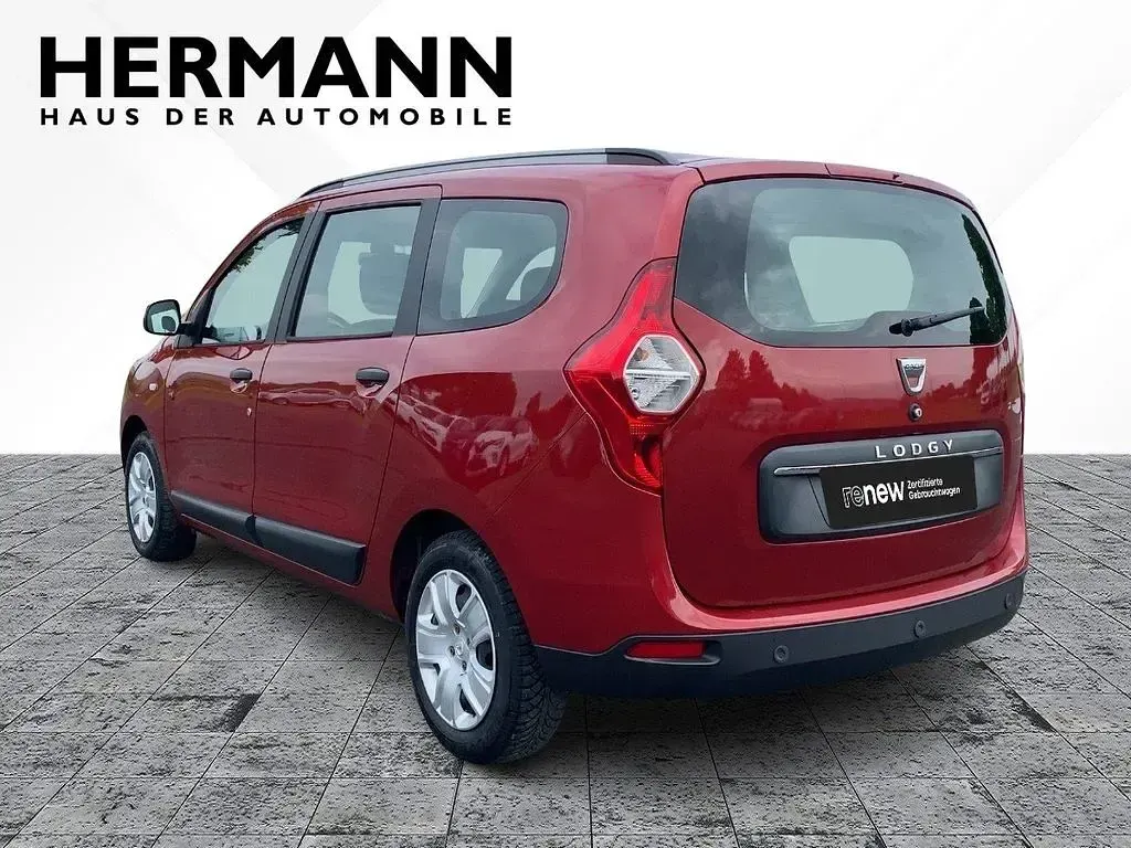 Gebraucht Dacia Lodgy Comfort 131 PS (96 kW) 2020 Kalaharirot metallic (rot) Van / Kleinbus