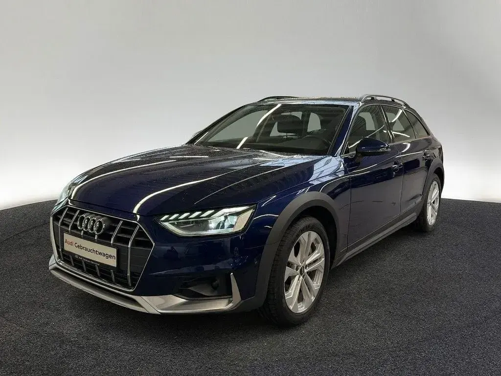 Gebraucht Audi A4 Allroad Ambiente 265 PS (194 kW) 2023 2d navarrablau metallic (metallic) Kombi
