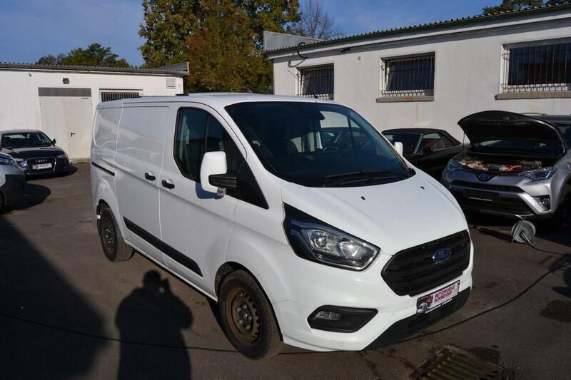 Gebraucht Ford Transit Custom Trend 131 PS (96 kW) 2019 Weiß Van / Kleinbus