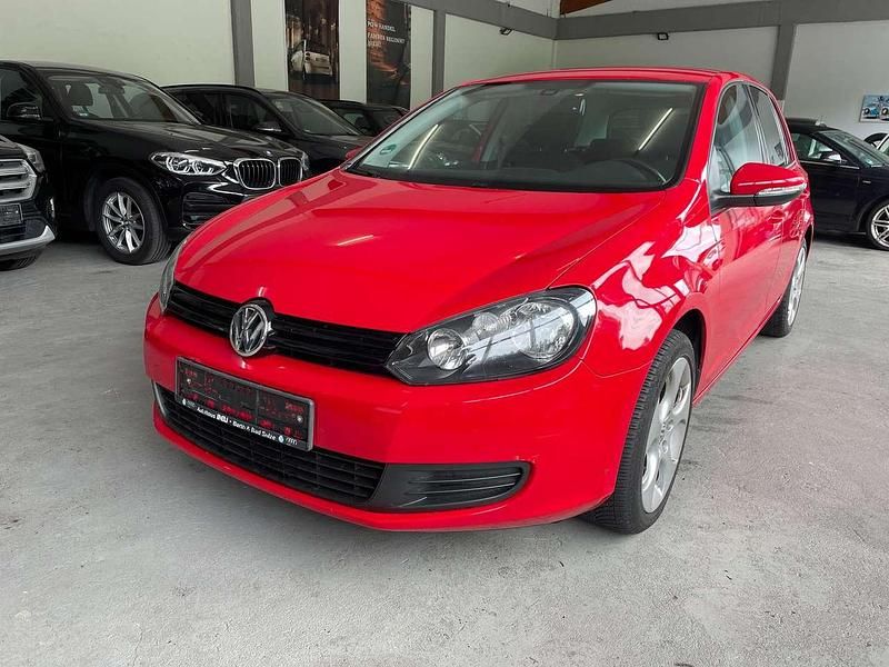 Rot Gebraucht 2010 VW Golf VI Limousine | 7.299 € (Fairer Preis) - Bild 1/4
