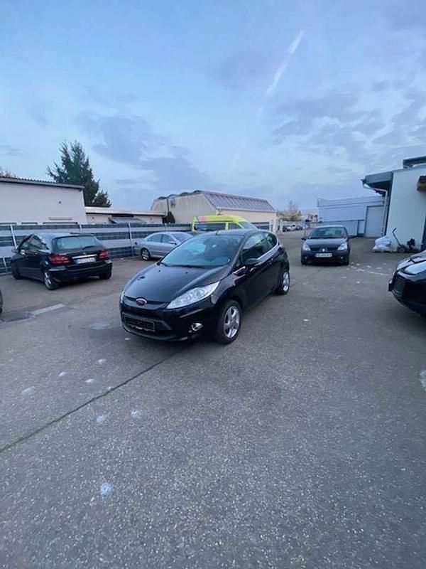 Gebraucht Ford Fiesta Trend 97 PS (71 kW) 2008 Schwarz Kleinwagen
