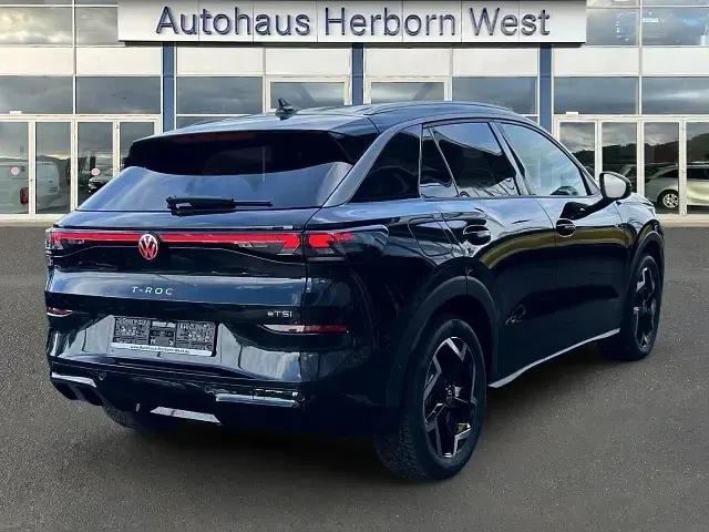 Gebraucht VW T-Roc R-line 150 PS (110 kW) 2026 Schwarz SUV
