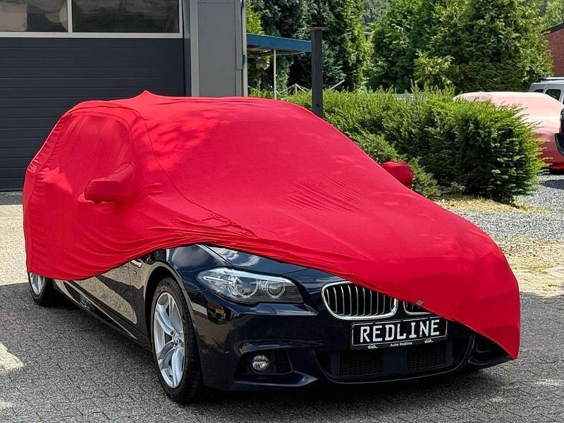 Carbonschwarz Gebraucht 2016 BMW 520 M Sport Kombi | 17.600 € (Fairer Preis) - Bild 1/4